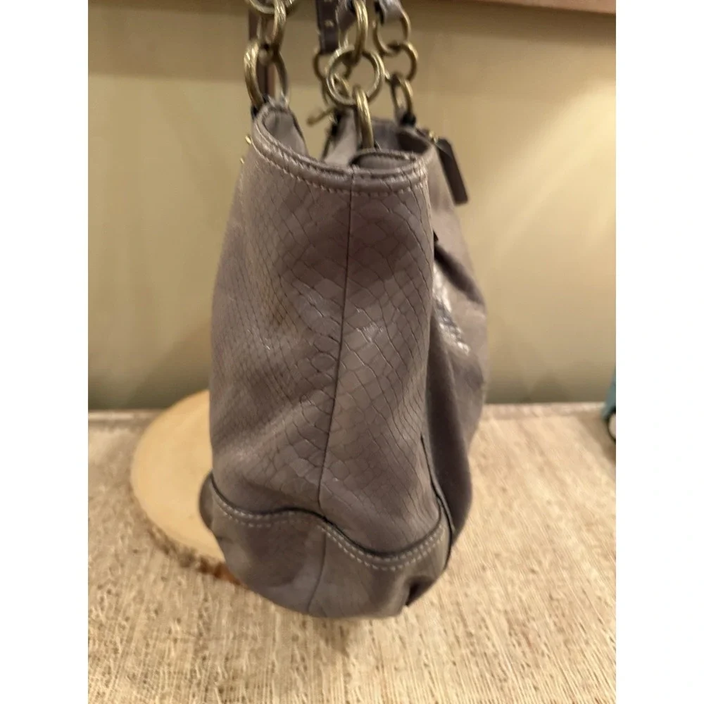 Coach Gray snakeskin Leather Embossed Triple Section Shoulder Bag‎ Purse 16834